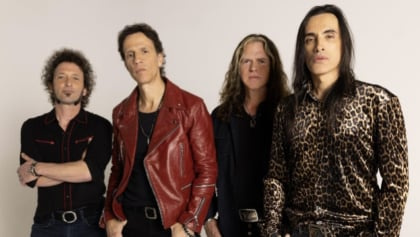 EXTREME's NUNO BETTENCOURT: 'There's A Reason Why We Don't Put Out A Lot Of Albums'